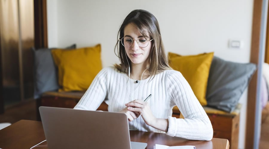 Santander y Coursera abren 10 mil cupos para acceder sin costo a cursos durante un año